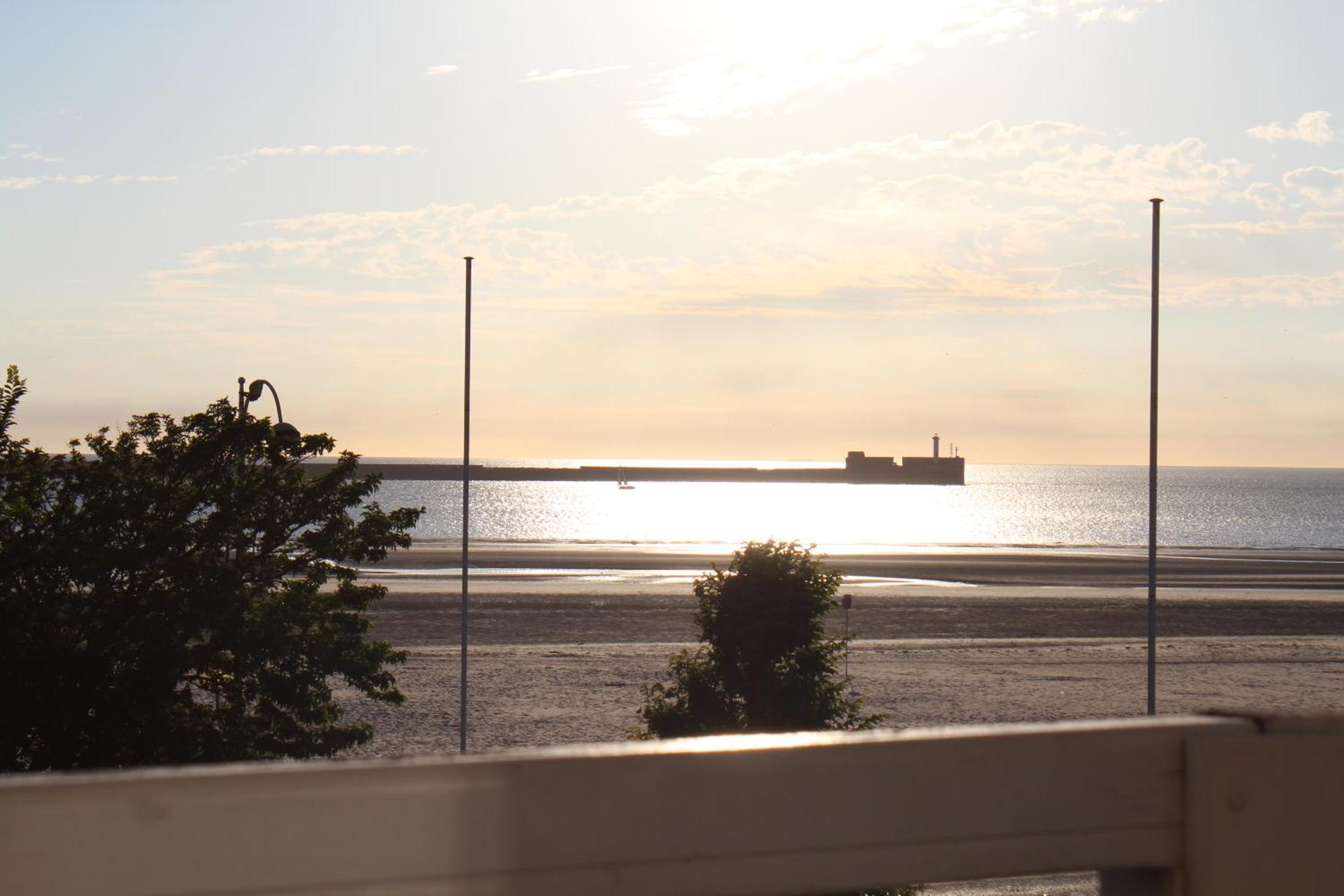 Le Bain De Mer Boulogne-sur-Mer Exteriör bild