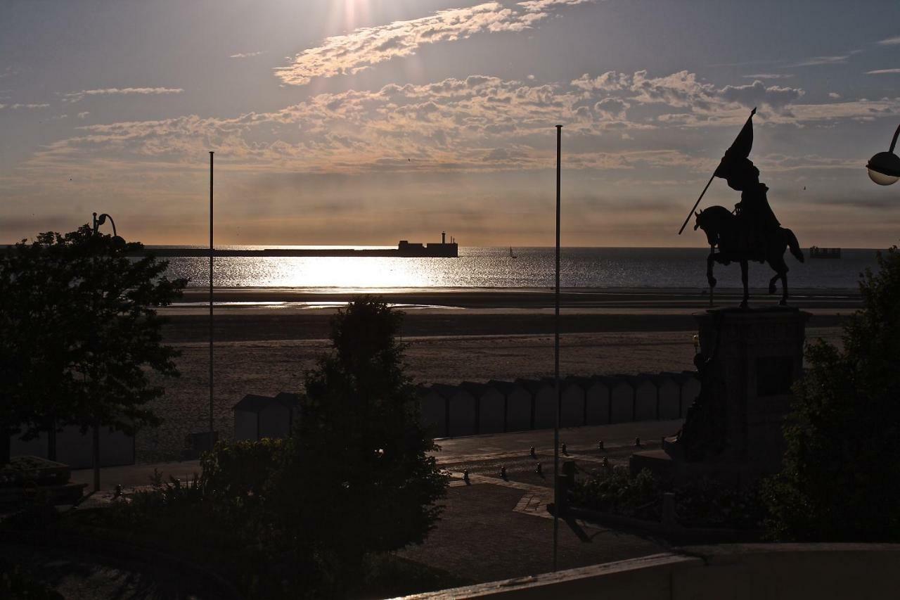 Le Bain De Mer Boulogne-sur-Mer Exteriör bild